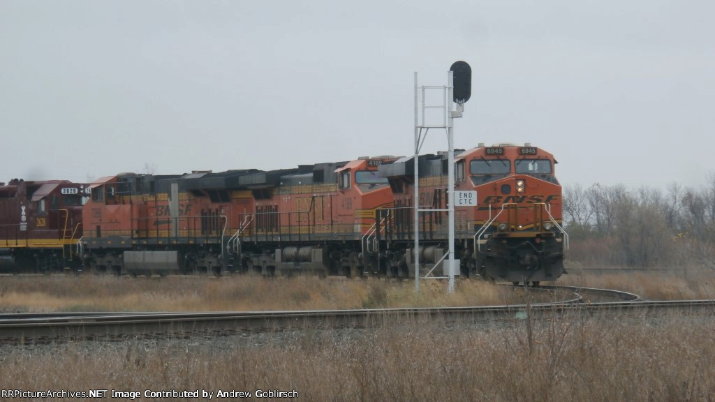 BNSF 6945, 4189 & 7.66